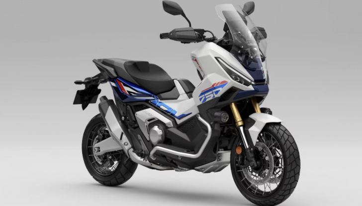 Honda X-ADV 2026: nuovo look, più comfort e materiali sostenibili - Foto 6 di 13