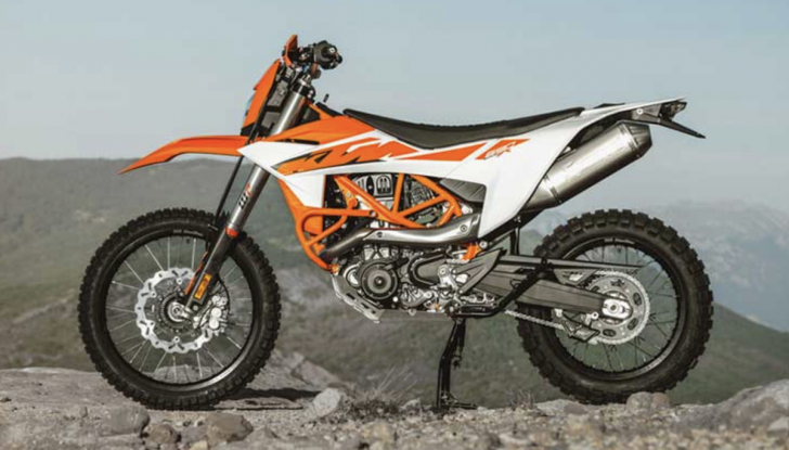 Ktm lancia le nuove 690 Enduro R e 690 Smc R: evoluzione tecnica e puro divertimento - Foto 5 di 10