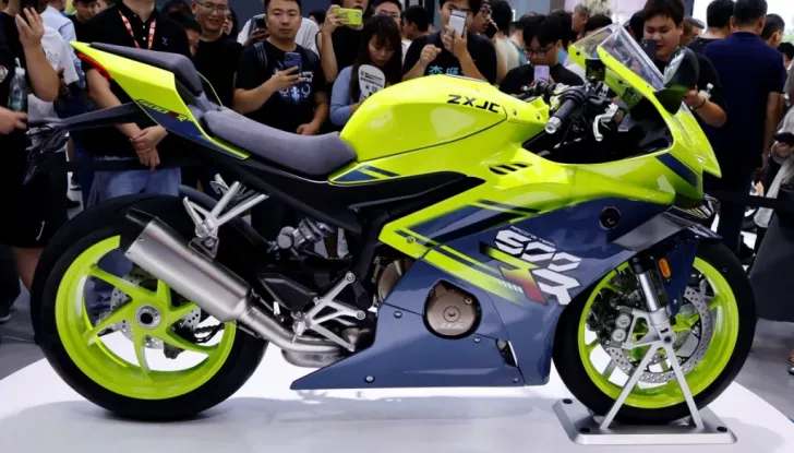 Zxjc 500 RR, la sportiva cinese a quattro cilindri conquista il mercato interno - Foto 3 di 6