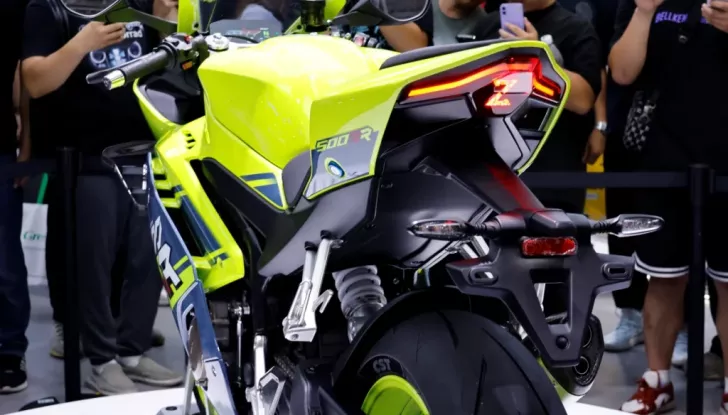Zxjc 500 RR, la sportiva cinese a quattro cilindri conquista il mercato interno - Foto 4 di 6