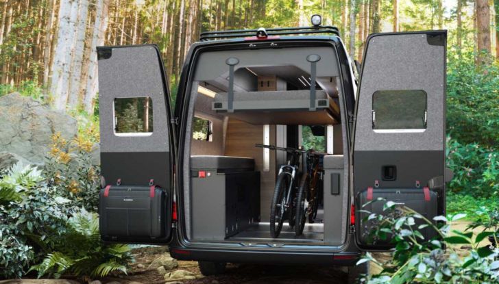 Adria Supertwin 4×4 2025: camper per tutte le stagioni su base Mercedes Sprinter - Foto 9 di 10