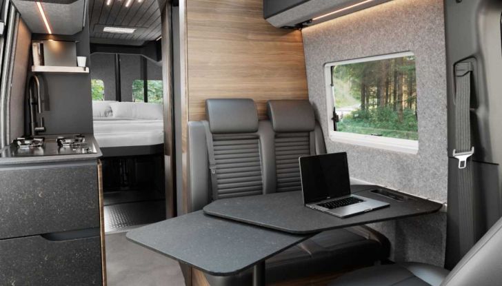 Adria Supertwin 4×4 2025: camper per tutte le stagioni su base Mercedes Sprinter - Foto 7 di 10