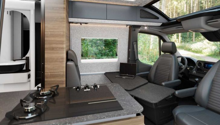 Adria Supertwin 4×4 2025: camper per tutte le stagioni su base Mercedes Sprinter - Foto 8 di 10