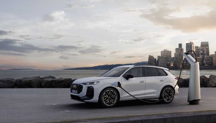Audi Q3 SUV e-hybrid 2025: allestimenti e prezzi della nuova plug-in da 272 CV - Foto 3 di 8