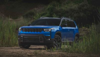 Jeep Cherokee 2026: nuova generazione ibrida, esclusiva per il mercato USA