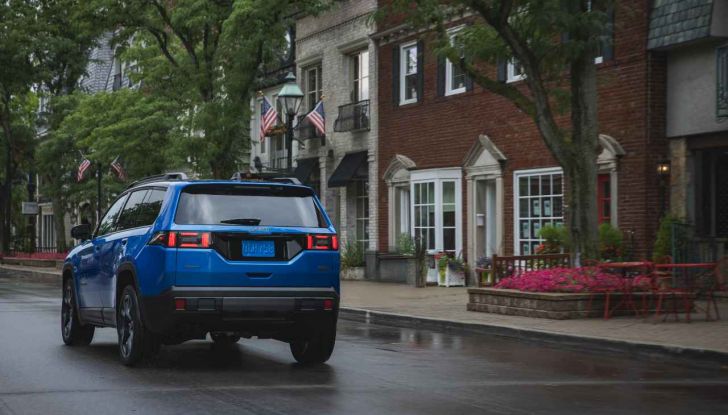 Jeep Cherokee 2026: nuova generazione ibrida, esclusiva per il mercato USA - Foto 10 di 30