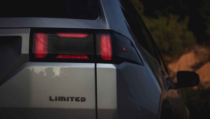 Jeep Cherokee 2026: nuova generazione ibrida, esclusiva per il mercato USA - Foto 24 di 30