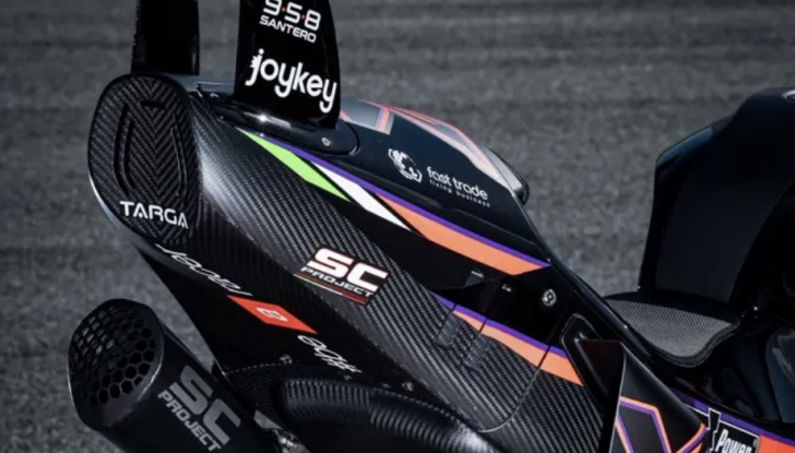 Aprilia RSV4 X-GP, la superbike da sogno in soli 30 esemplari - Foto 2 di 8