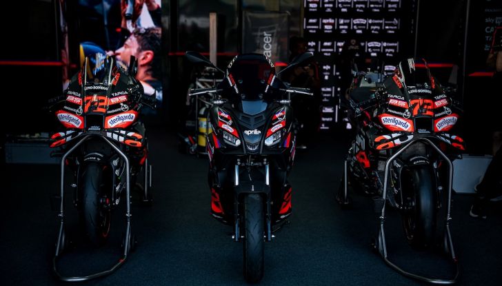 Aprilia SR GT Replica 2025: stile MotoGP per lo scooter urban adventure - Foto 2 di 7