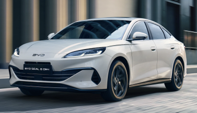BYD Seal 6 DM-i: al via gli ordini in Italia per berlina e station wagon plug-in