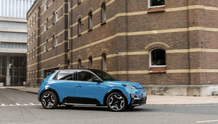 Nissan Micra elettrica: il ritorno della compatta giapponese - Foto 6 di 16