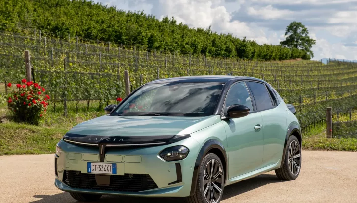 La nuova Lancia Ypsilon ibrida è in pronta consegna: offerta esclusiva per settembre - Foto 4 di 5