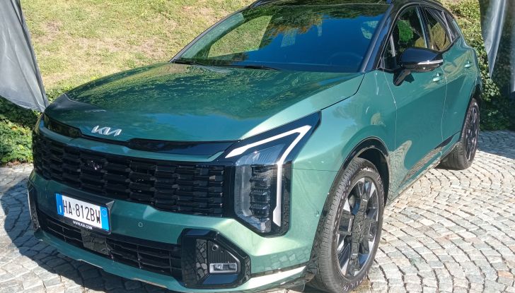 Nuovo Kia Sportage 2025 test drive, motori e prezzi - Foto 2 di 17