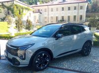 Nuovo Kia Sportage 2025 test drive, motori e prezzi