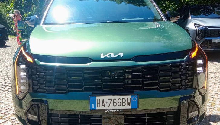 Nuovo Kia Sportage 2025 test drive, motori e prezzi - Foto 13 di 17