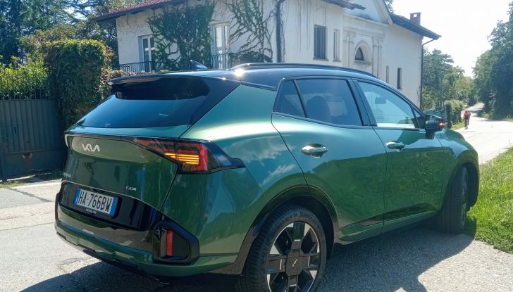 Nuovo Kia Sportage 2025 test drive, motori e prezzi - Foto 7 di 17