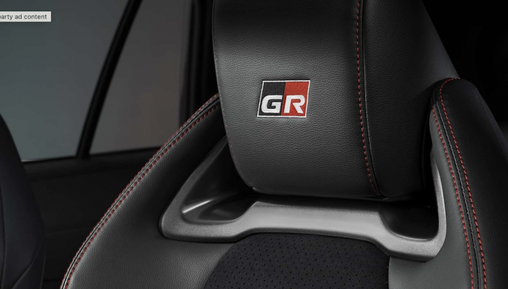 Toyota Corolla Cross, interni rinnovati con più comfort e tecnologia - Foto 3 di 11