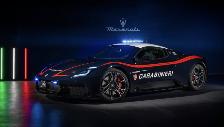 Maserati McPura e Giulia Quadrifoglio: le nuove supercar dei Carabinieri - Foto 10 di 10