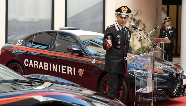 Maserati McPura e Giulia Quadrifoglio: le nuove supercar dei Carabinieri - Foto 2 di 10