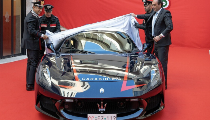 Maserati McPura e Giulia Quadrifoglio: le nuove supercar dei Carabinieri - Foto 4 di 10