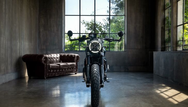 Nuova livrea Emerald Green per Nightshift, l’icona post-heritage della famiglia Scrambler - Foto 1 di 6