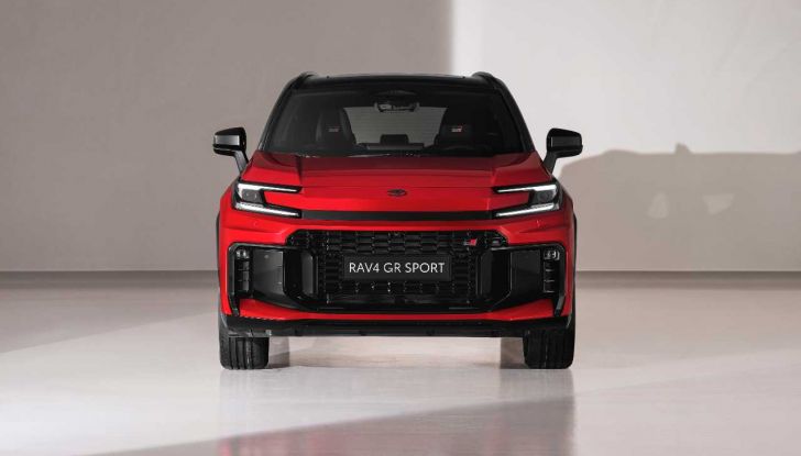 Toyota RAV4 2025: via agli ordini in Italia, gamma e listino - Foto 11 di 12