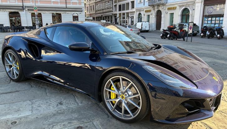 Lotus Emira, prova su strada e prestazioni - Foto 2 di 5