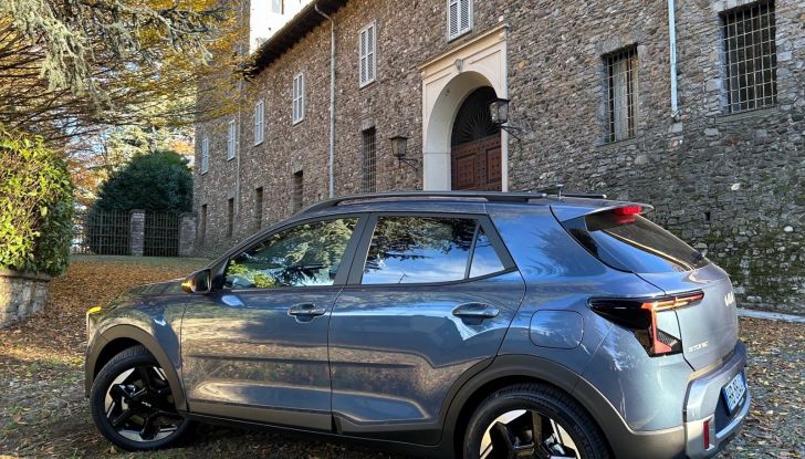 Kia Stonic 2026 prova su strada, motori e prezzi - Foto 13 di 13