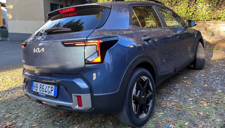 Kia Stonic 2026 prova su strada, motori e prezzi - Foto 7 di 13