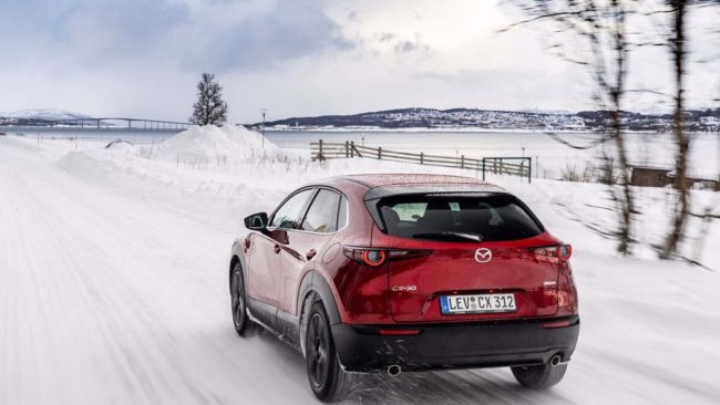 Guida invernale: i consigli Mazda per affrontare neve e ghiaccio in sicurezza