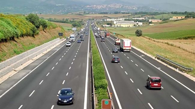 Pedaggi autostradali 2026: aumenti generalizzati ma contenuti, con impatto maggiore sui pendolari