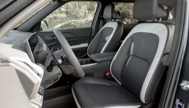 Kia EV5 2026 prova su strada, prestazioni e prezzi - Foto 5 di 12