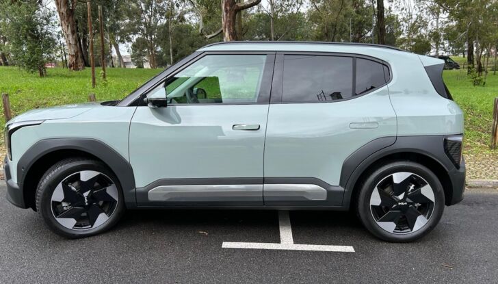 Kia EV2 prova su strada, dati tecnici e prezzi - Foto 2 di 10