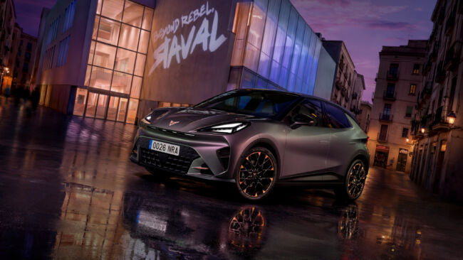 Cupra Raval 2026: caratteristiche, dimensioni, motore e prezzi della nuova compatta elettrica