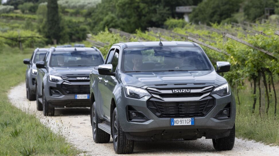 Isuzu D-Max 2.2 MY26, prova su strada del pick-up che punta su coppia, lavoro e concretezza