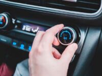 Climatizzatore auto e gas refrigeranti illegali: i rischi per l’impianto e la sicurezza