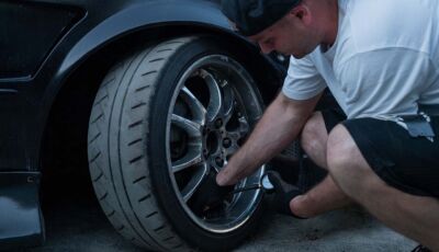 Pneumatici auto: quasi un veicolo su tre non è in regola secondo i controlli 2026